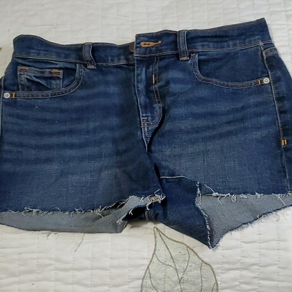 Shorts - Picture 1 of 2